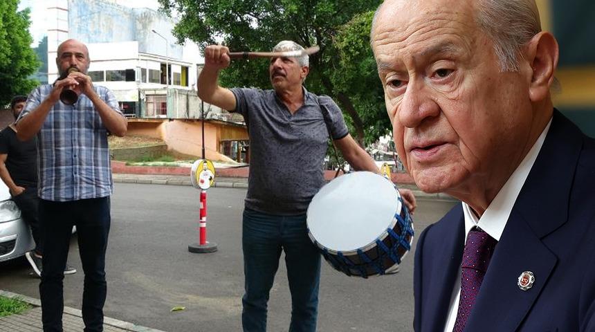 Devlet Bahçeli söyledi! Davullu zurnalı kutlama yapıp Türk bayrakları astılar…