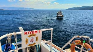 Çanakkale Boğazı'nda arızalanan tekne kurtarıldı