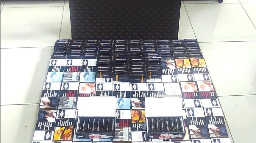 Ş&uuml;pheli ara&ccedil;tan doldurulmuş 9 bin 600 adet makaron ele ge&ccedil;irildi