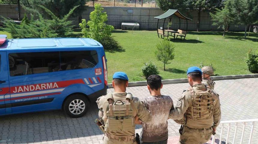 ‘Silahlı yağma’ suçundan aranan firari hükümlü tutuklandı