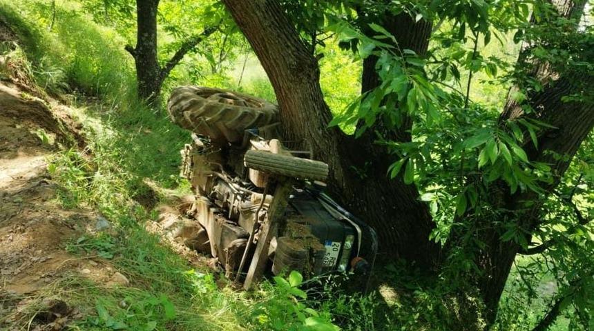 16 yaşındaki çocuk, ilaçlama yapmak için kullandığı traktörün altında can verdi