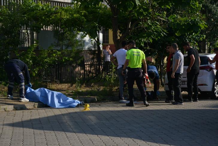 Manisa'da korkunç cinayet! Sokakta kovaladığı eski eşine kurşun yağdırdı, ardından intihar etti