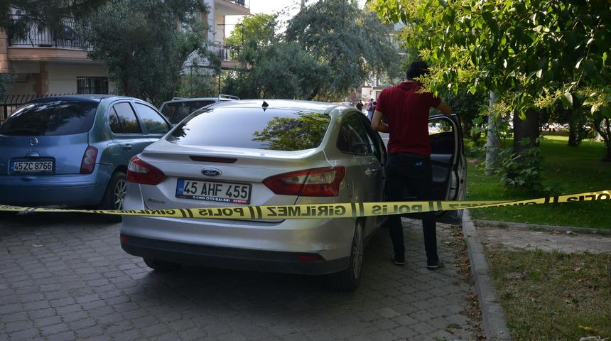 Manisa'da bir kişi eski eşini tabancayla öldürdü