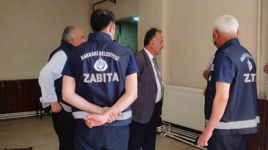 Hakkari Belediyesi ekiplerinden ruhsat denetimi