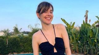 Berfu Yenenler yorumlardan sonra göğüslerini ve kalçasını büyütüp belini inceltti!