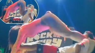 Festivalde şaşkına çeviren anlar! Dansçı figürlerinin dozunu kaçırınca sahneye çıkarttığı seyircinin kolunu kırdı