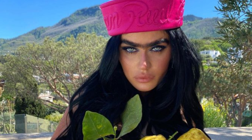 Model Sophie Hadjipanteli kaşları yüzünden aldığı korkutucu yorumları paylaştı! "Ölmemi istiyorlar"