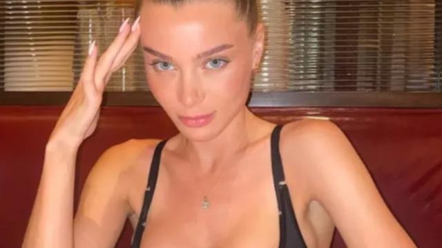 Lana Rhoades ne sınır tanıdı ne de limit! Transparan kıyafetinin içine hiçbir şey giymeden poz verdi