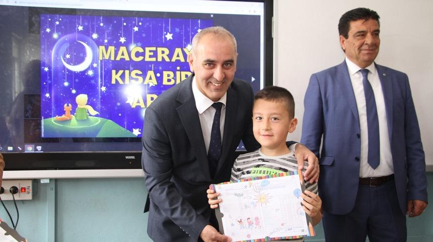 Kula’da 6 bin 362 öğrenci karne sevinci yaşadı