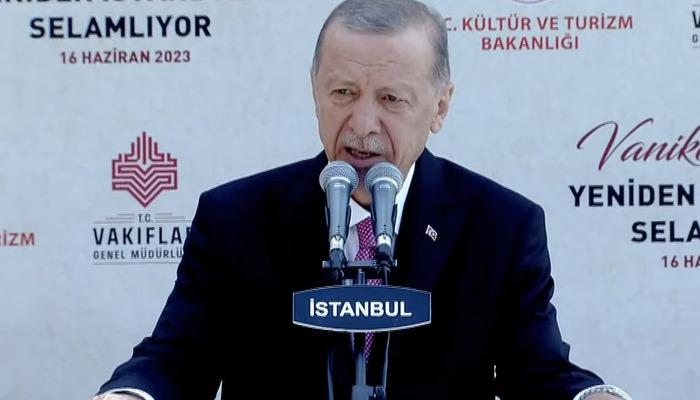 Cumhurbaşkanı Erdoğan'dan dikkat çeken açıklamalar! 'İhtiyaç bulunan yerlere öğretmen atamalarını sürdüreceğiz'