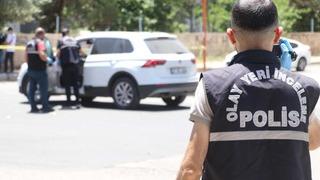 Yol ortasında vahşet! Aracın önünü kesip av tüfeğiyle katletti