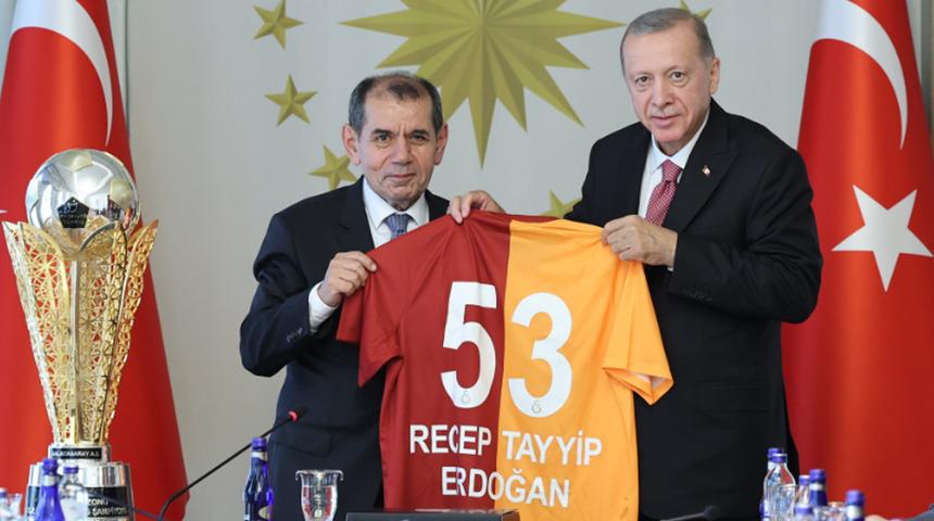 Cumhurbaşkanı Erdoğan, Süper Lig şampiyonu Galatasaray'ı kabul etti