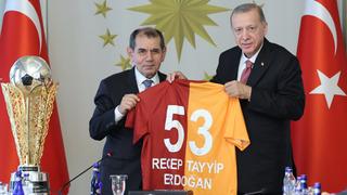 Cumhurbaşkanı Erdoğan, Süper Lig şampiyonu Galatasaray'ı kabul etti