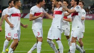 Abdülkerim Bardakcı, milli takım formasıyla ilkleri yaşadı! Mutluluğuna diyecek kelime bile yok...