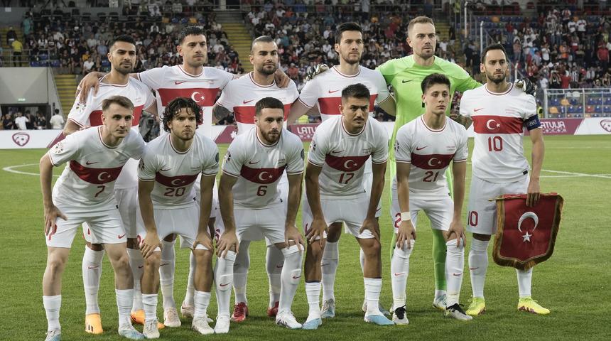 Son dakika: Fenerbahçe'de transfer bitiyor! Kulübüyle anlaşmaya varılan milli golcü, adım adım Kadıköy'e geliyor...