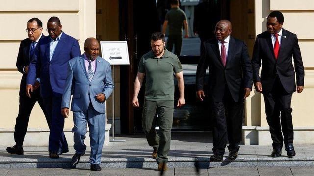 Afrika ülkeleri liderleri Kiev'de Zelenskiy'i ziyaret etti