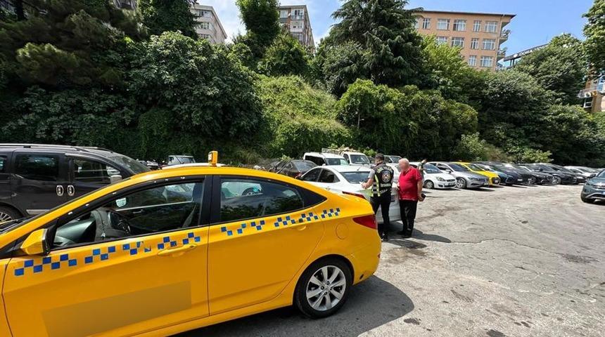 Hasta bekleyen ambulanstan öyle bir şey istedi ki... Ekipler harekete geçti! Taksiciye para cezası