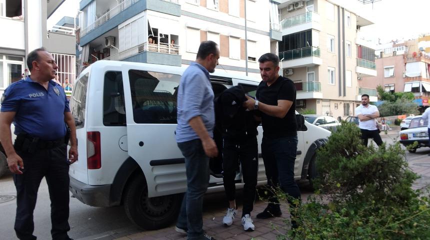 Cani koca 3 çocuk annesi eşini sopayla darbederek öldürdü...