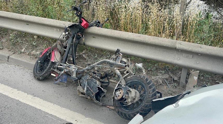 Kocaeli'de bariyere çarpan motosikletteki 2 kişi yaralandı