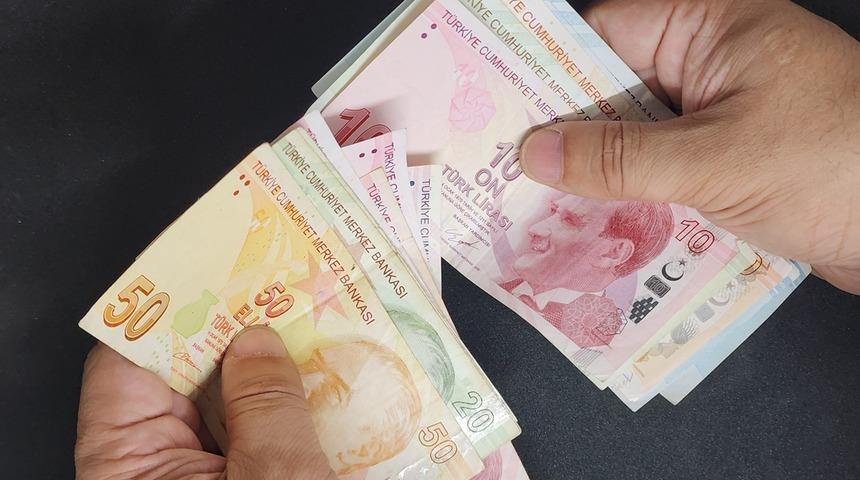 Emekliler dikkat, banka hesaplarınızı kontrol edin! SSK Bağkur emekli maaşı zam farkı ödemeleri başlıyor: 2500 TL yatacak