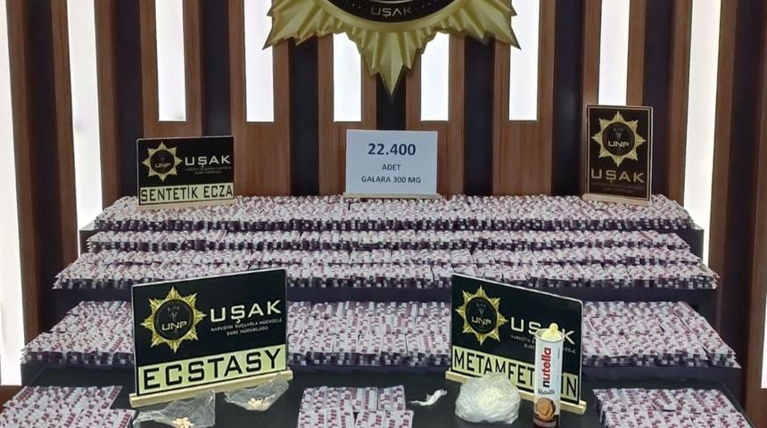 Uşak’ta 22 bin sentetik hap ve 249 gram metamfetamin ele geçirildi