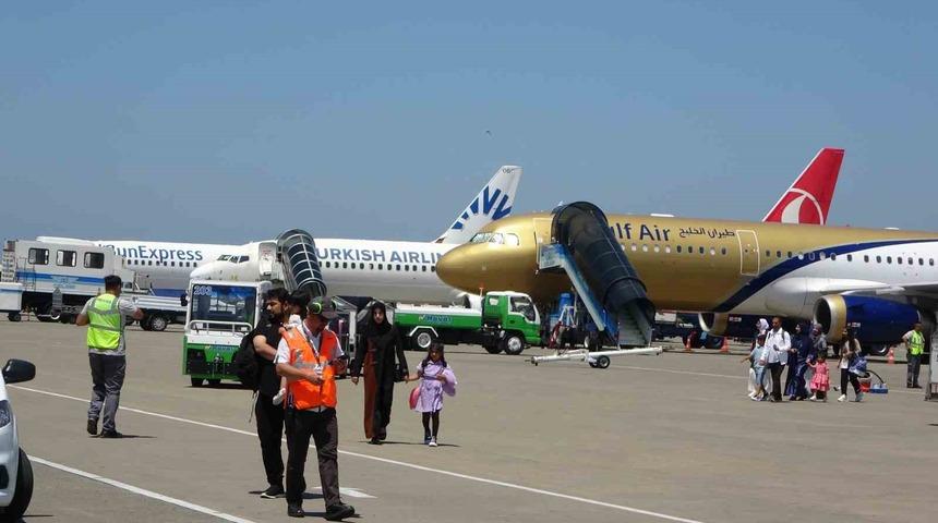 Trabzon Havalimanı’nda turizm sezonu yoğunluğu başladı