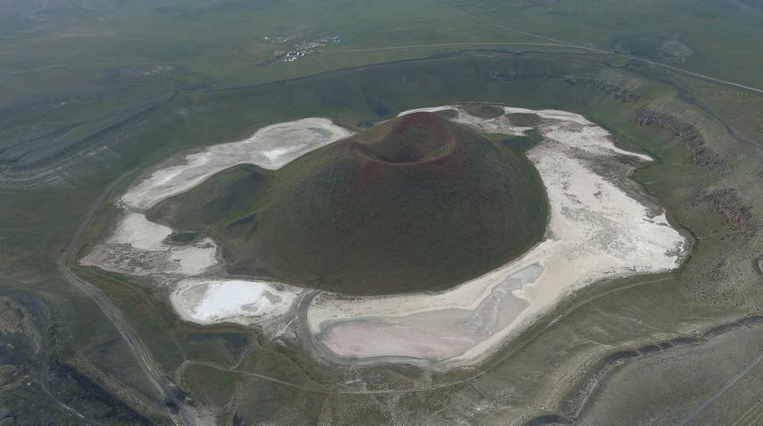 Gelen haberler endişelendirmişti! Konya'daki 'Dünyanın nazar boncuğu' Meke Gölü böyle kurtarılacak