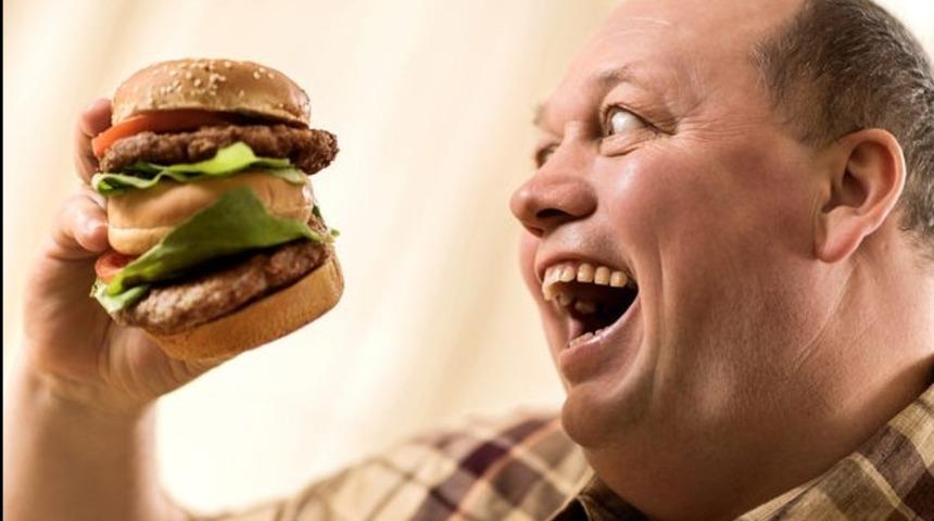 Fast-food yemekler saç dökülmesi nedeni!