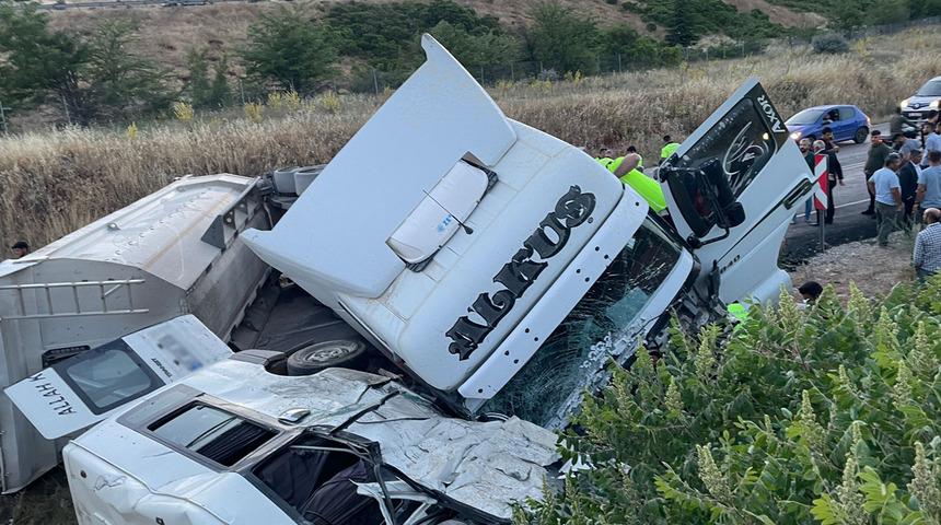 Gaziantep'te feci zincirleme kaza: 3 kişi öldü, 5 kişi yaralandı!