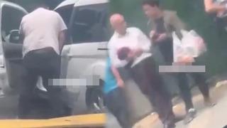 İstanbul'da tepki çeken görüntü! Sokağın ortasında kimseye aldırış etmeden...