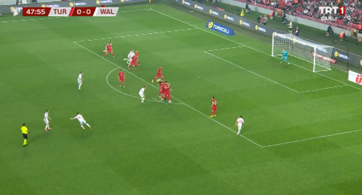 Mert Günok değil, Kasper Peter Schmeichel! Yaptığı kurtarışla sosyal medyanın gündemini belirledi... G2