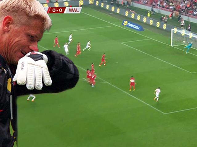 Mert Günok değil, Kasper Peter Schmeichel! Yaptığı kurtarışla sosyal medyanın gündemini belirledi...