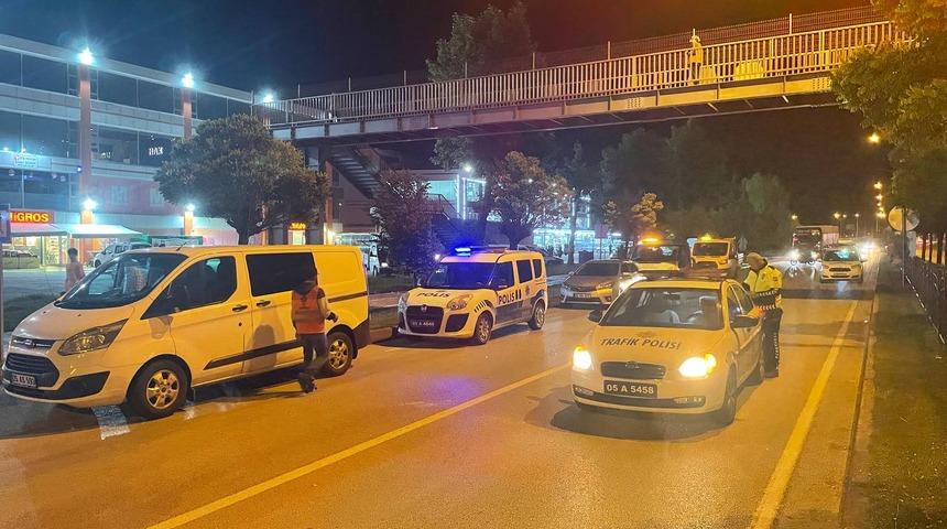 Amasya'da yolcu otobüsü ile tırın çarpışması sonucu 5 kişi yaralandı