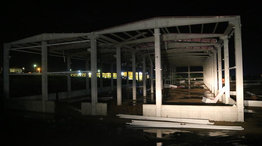 Edirne'de fırtına nedeniyle fabrikanın çatısından düşen 3 işçi yaralandı