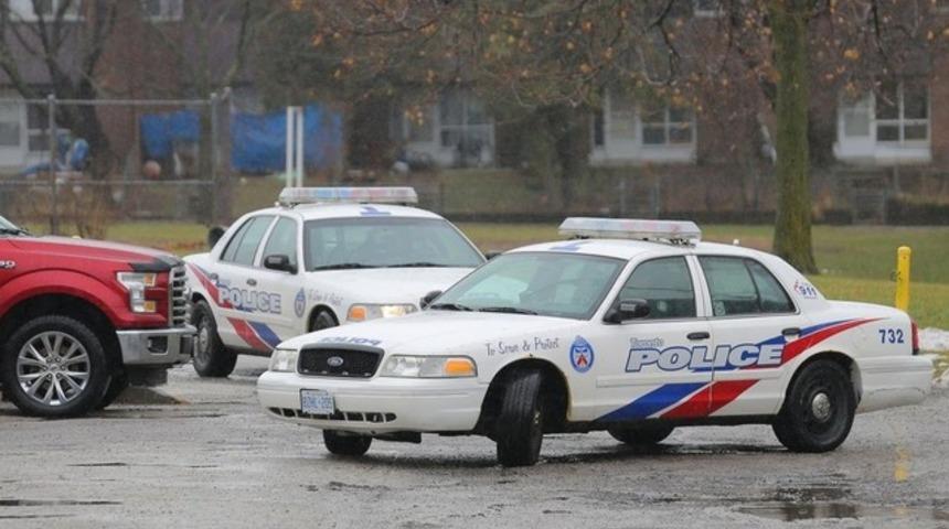 Kanada'da 11 yaşındaki başörtülü kıza makaslı saldırı