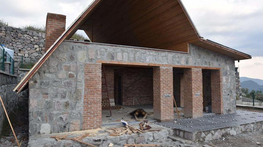 Kan donduran vahşet! Husumetlisini öldürüp, cesedini ateşe verdi