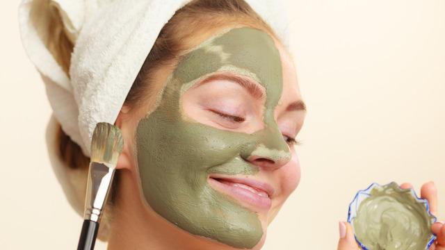 Yeşil kil maskesi faydaları: Yeşil kil maskesi ne işe yarar, nasıl kullanılır? 