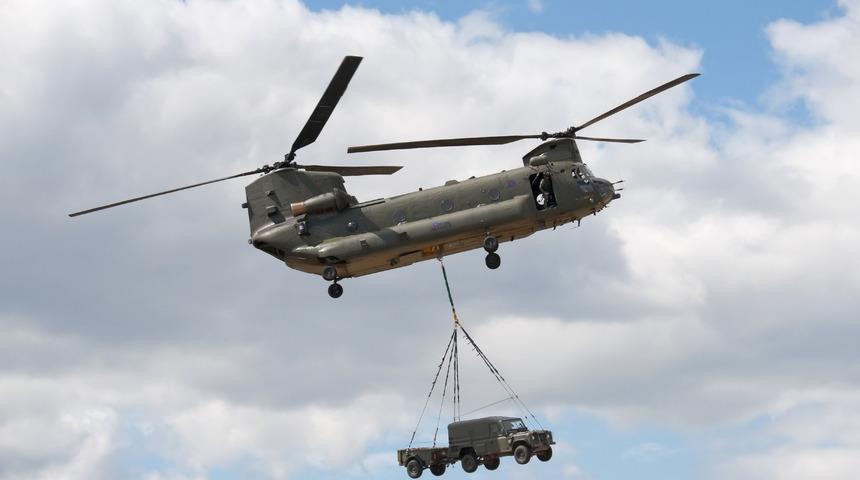 Kanada'da Chinook tipi askeri helikopter düştü: 2 ölü 2 yaralı