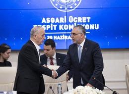 Yeni asgari ücret zammı sonrası TÜRK-İŞ’ten dikkat çeken sözler! 11.402 TL olarak açıklanmıştı: Gelen ilk teklif bakın hangi rakammış…