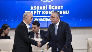 Yeni asgari ücret zammı sonrası TÜRK-İŞ’ten dikkat çeken sözler! 11.402 TL olarak açıklanmıştı: Gelen ilk teklif bakın hangi rakammış…