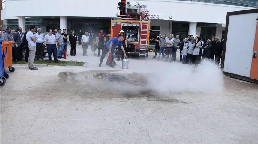 Bayburt Devlet Hastanesi’nde yangın tatbikatı gerçekleştirildi