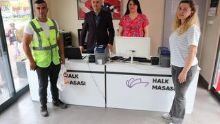 Karabük'te temizlik personelinin parkta bulduğu cüzdan sahibine ulaştırıldı