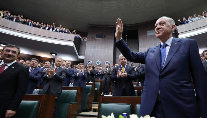 Erdoğan grup toplantısında sert mesajlar verdi! 'Uçkurunuzu...'