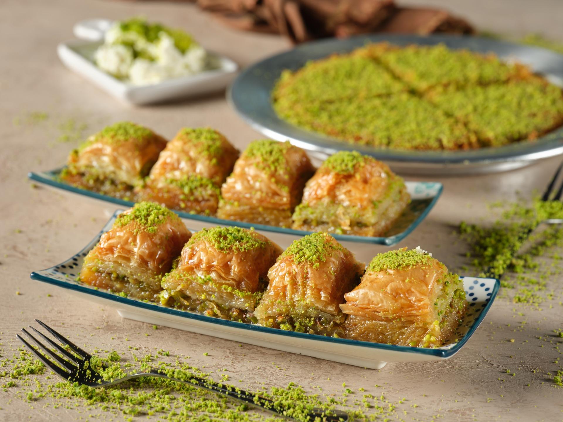 Bayram için ev baklavası yapmak isteyenler için olmazsa olmaz malzemeler