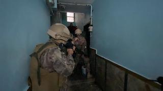 İçişleri Bakanı Yerlikaya duyurdu! Yüzüncü Yıl Operasyonu'nda 952 şüpheli yakalandı