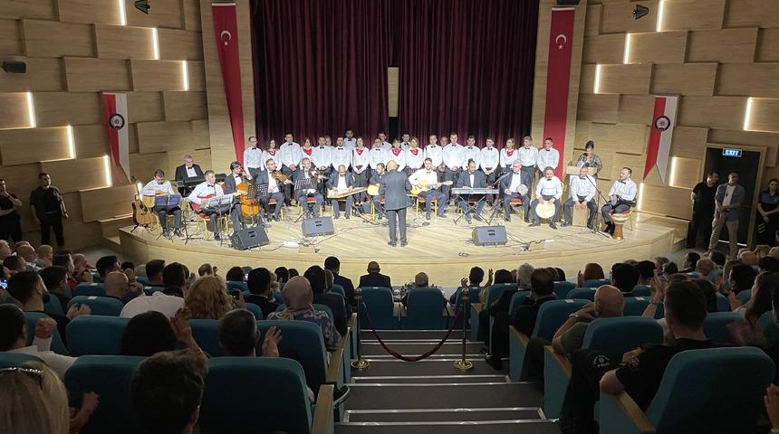 İzmir'de Polis Korosu ilk konserini verdi