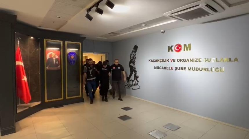 Bursa merkezli ruhsatsız silah operasyonu: 5 kişi tutuklandı