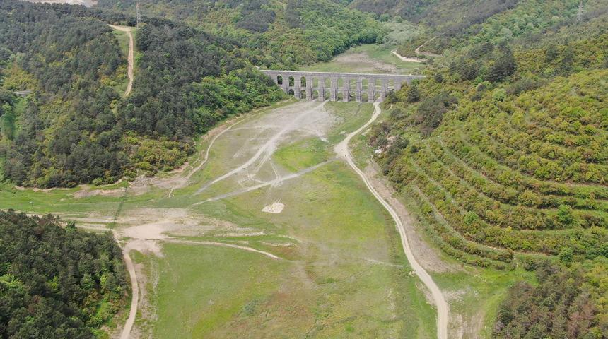 İstanbul barajları alarm veriyor: Rakamlar kritik seviyelere geriledi... Oralarda artık keçiler ve koyunlar otluyor!
