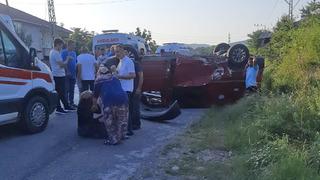 Zonguldak'ta işçileri taşıyan midibüs ile otomobilin çarpıştığı kazada 7 kişi yaralandı