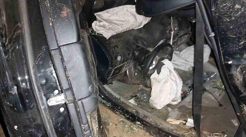 Bursa&rsquo;da ara&ccedil; zeytinliğe dalıp 60 metre s&uuml;r&uuml;klendi: 1 ağır yaralı